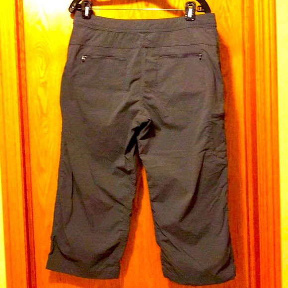 LL Bean Comfort Trail Pants Capri Crop size 12 x 22” Adjustable inner waist EUC - Picture 1 of 15